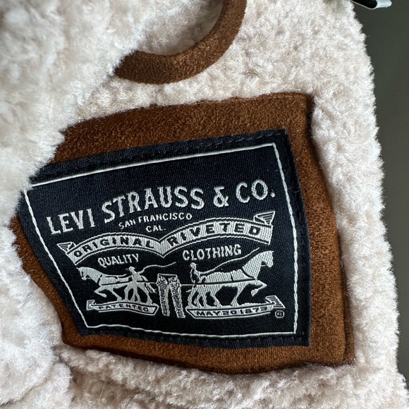 Levi's Women's faux sherling trucker jacket Yellowstone - Picture 4 of 6
